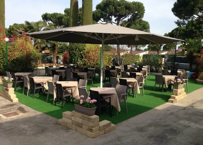 Aparthotel Villaggio Colombare 3*