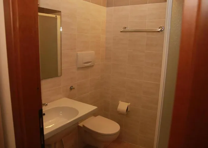 Aparthotel Villaggio Colombare 3*