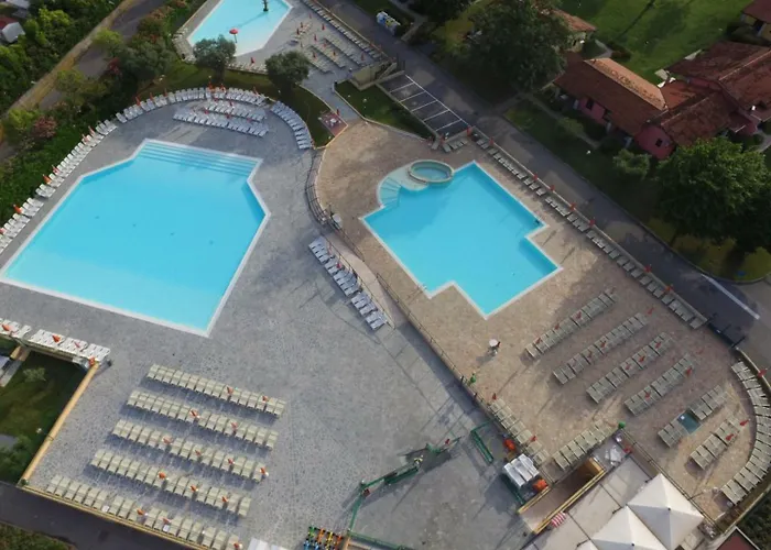 Aparthotel Villaggio Colombare 3*